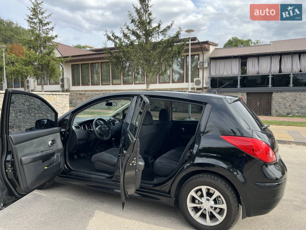 2013 Nissan Tiida - мініатюра 9