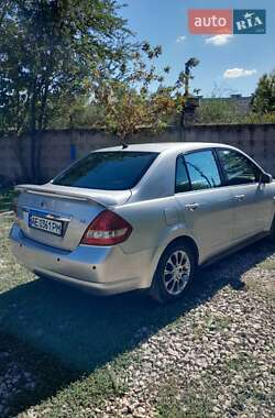 Хетчбек Nissan TIIDA 2007 в Кривому Розі