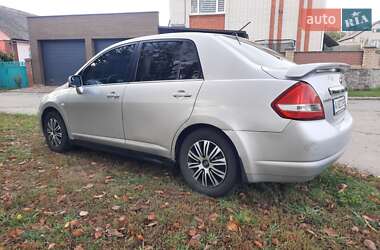 Седан Nissan TIIDA 2007 в  фото 4 Седан Nissan TIIDA 2007 в