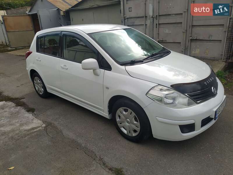 Хетчбек Nissan TIIDA 2013 в Одесі