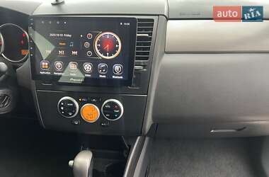 Хэтчбек Nissan TIIDA 2007 в 