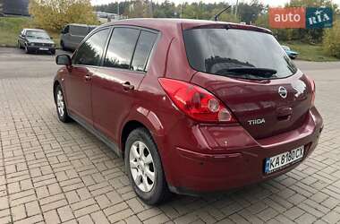 Хэтчбек Nissan TIIDA 2007 в 