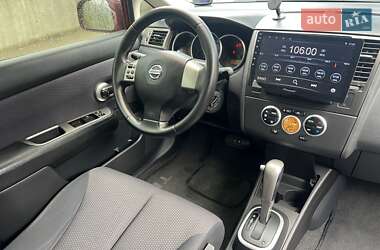 Хэтчбек Nissan TIIDA 2007 в 