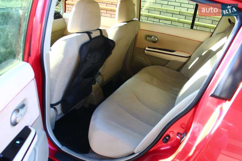 Хэтчбек Nissan TIIDA 2008 в Белой Церкви фото 21 Хэтчбек Nissan TIIDA 2008 в Белой Церкви