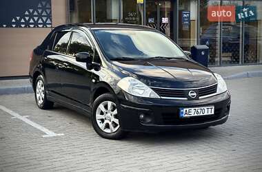 Седан Nissan TIIDA 2009 в Днепре