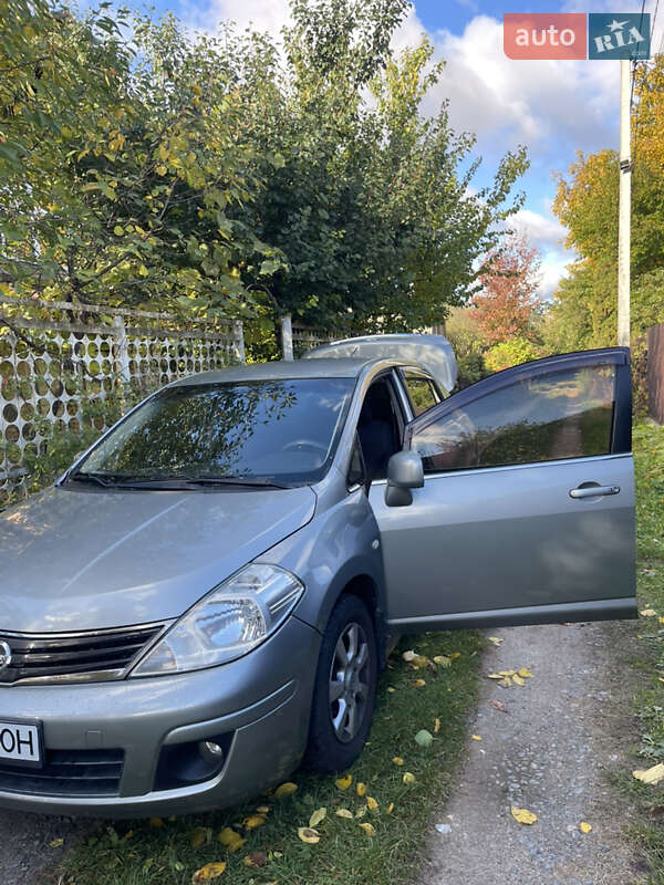 Седан Nissan TIIDA 2011 в Киеве фото 8 Седан Nissan TIIDA 2011 в Киеве