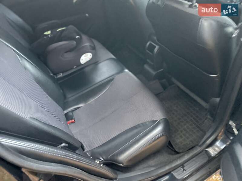 Хэтчбек Nissan TIIDA 2008 в Чернигове