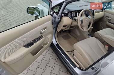 Хэтчбек Nissan TIIDA 2012 в 