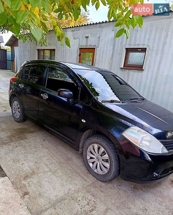 Хэтчбек Nissan TIIDA 2008 в Веселинове фото 8 Хэтчбек Nissan TIIDA 2008 в Веселинове