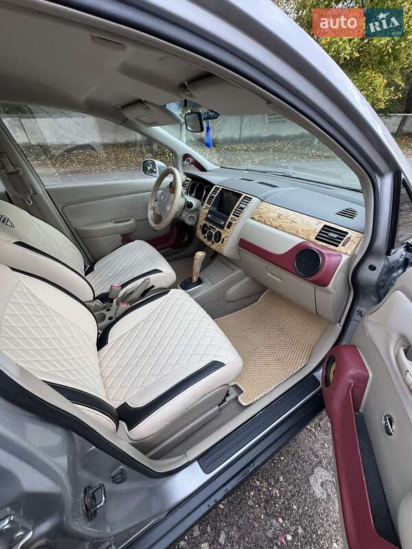 Хетчбек Nissan TIIDA 2006 в Одесі фото 8 Хетчбек Nissan TIIDA 2006 в Одесі