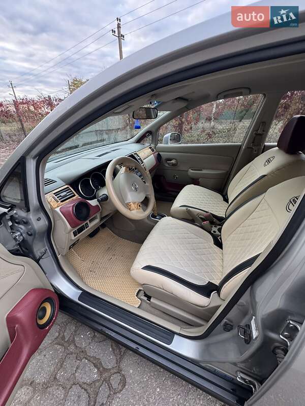 Хетчбек Nissan TIIDA 2006 в Одесі фото 10 Хетчбек Nissan TIIDA 2006 в Одесі