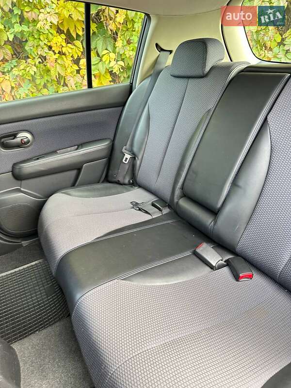 Хетчбек Nissan TIIDA 2008 в Києві