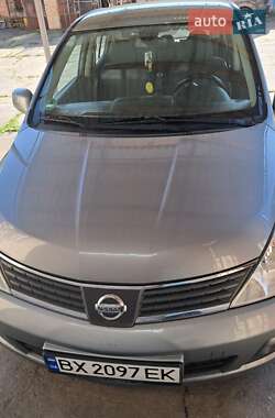 Хэтчбек Nissan TIIDA 2007 в Городке