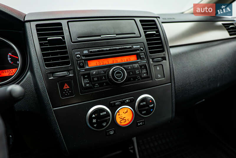 Седан Nissan TIIDA 2011 в Киеве фото 16 Седан Nissan TIIDA 2011 в Киеве