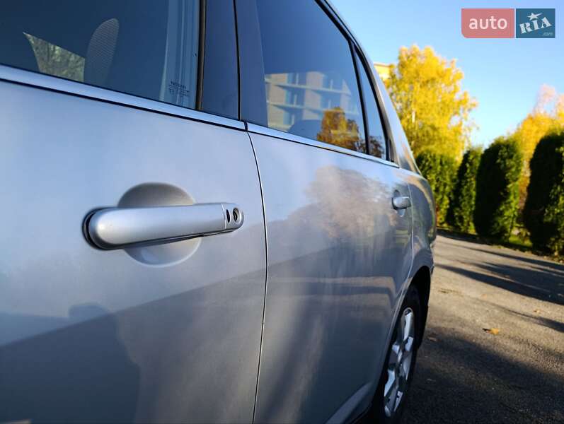 Седан Nissan TIIDA 2008 в Хмельницком фото 2 Седан Nissan TIIDA 2008 в Хмельницком