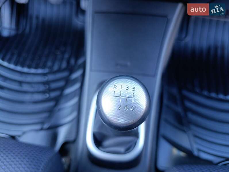 Седан Nissan TIIDA 2008 в Хмельницком фото 23 Седан Nissan TIIDA 2008 в Хмельницком