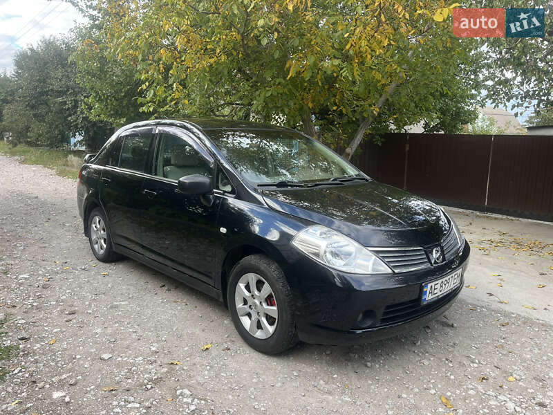 Седан Nissan TIIDA 2007 в Каменском