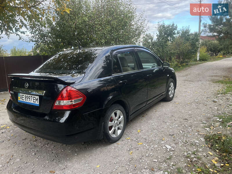 Седан Nissan TIIDA 2007 в Каменском