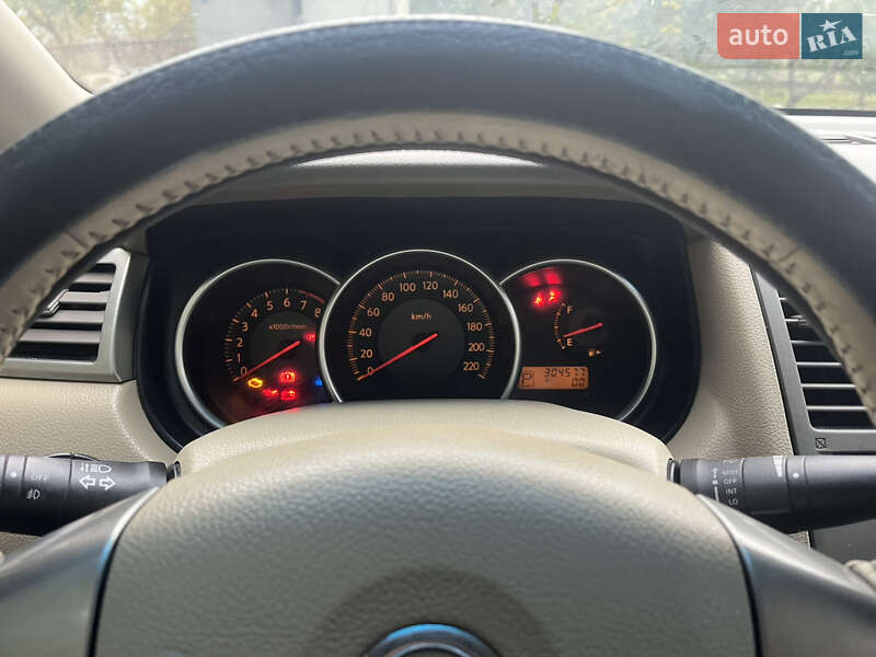 Седан Nissan TIIDA 2007 в Каменском