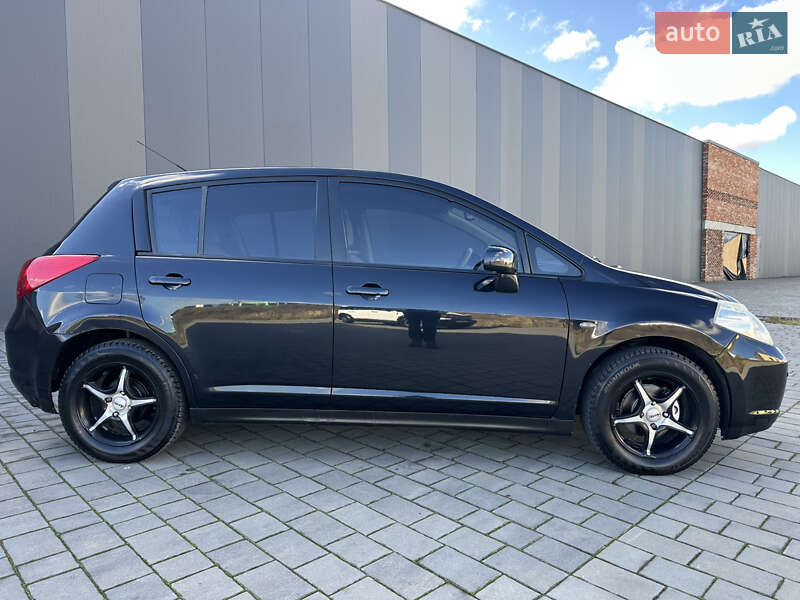 Хетчбек Nissan TIIDA 2008 в Хмельницькому