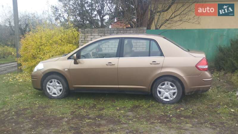 Седан Nissan TIIDA 2008 в Богодухіву