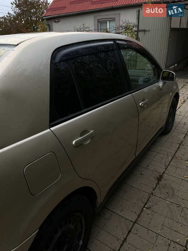 Седан Nissan TIIDA 2011 в Дружковке