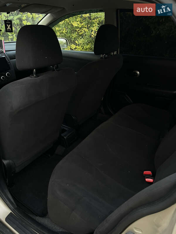 Седан Nissan TIIDA 2011 в Дружковке