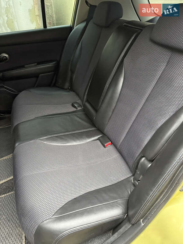 Хэтчбек Nissan TIIDA 2008 в Одессе