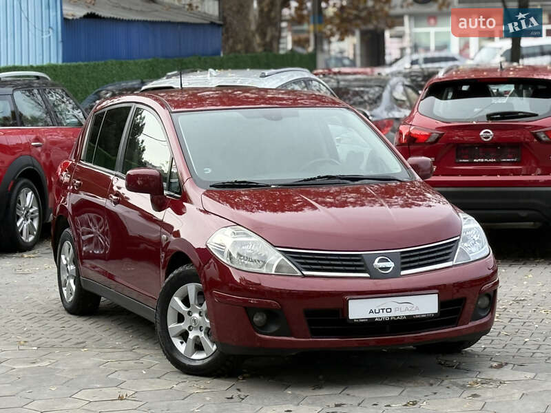 Хэтчбек Nissan TIIDA 2008 в Одессе
