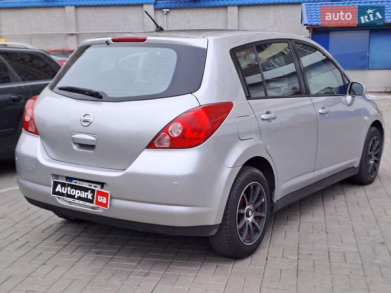 Хэтчбек Nissan TIIDA 2006 в Одессе