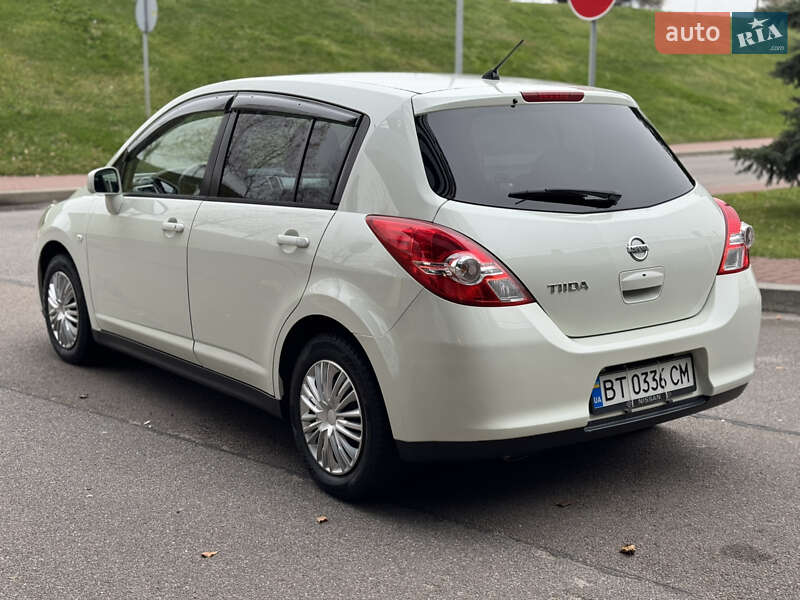 Хэтчбек Nissan TIIDA 2010 в Киеве фото 5 Хэтчбек Nissan TIIDA 2010 в Киеве