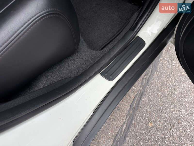 Хэтчбек Nissan TIIDA 2010 в Киеве фото 14 Хэтчбек Nissan TIIDA 2010 в Киеве