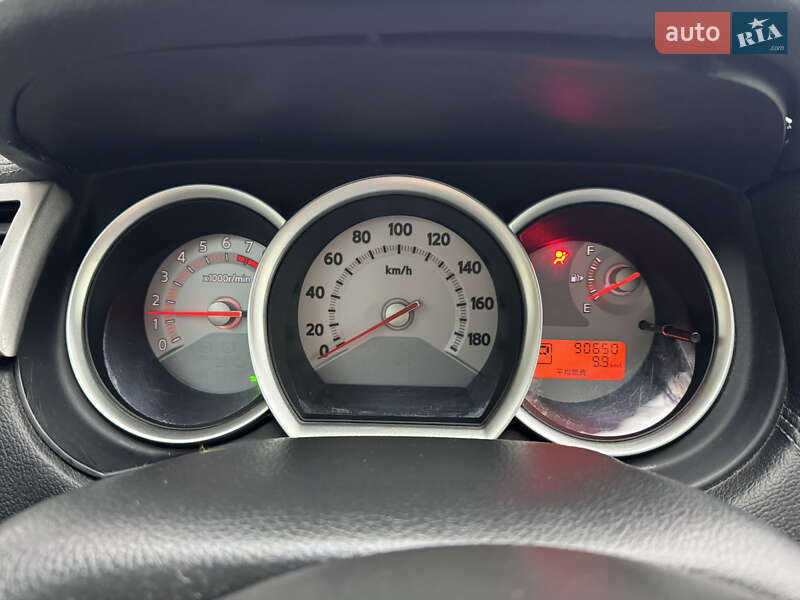 Хэтчбек Nissan TIIDA 2010 в Киеве фото 24 Хэтчбек Nissan TIIDA 2010 в Киеве