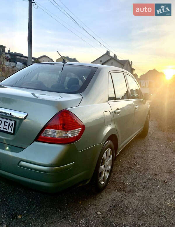 Седан Nissan TIIDA 2008 в Тернополі