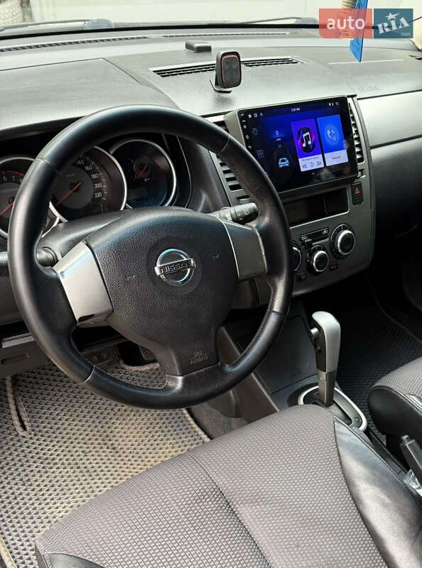 Хэтчбек Nissan TIIDA 2008 в Одессе