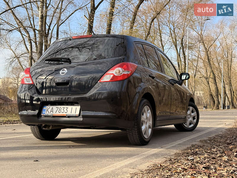 Хэтчбек Nissan TIIDA 2011 в Киеве фото 10 Хэтчбек Nissan TIIDA 2011 в Киеве