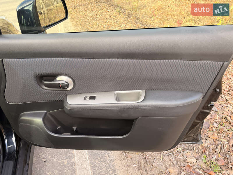 Хэтчбек Nissan TIIDA 2011 в Киеве фото 31 Хэтчбек Nissan TIIDA 2011 в Киеве