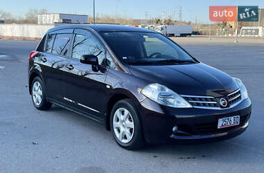 Хетчбек Nissan TIIDA 2011 в Києві