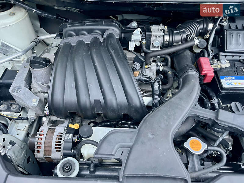 Хэтчбек Nissan TIIDA 2010 в Белой Церкви