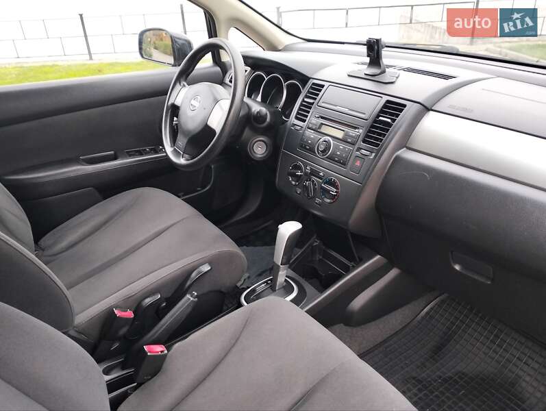 Хэтчбек Nissan TIIDA 2008 в Николаеве