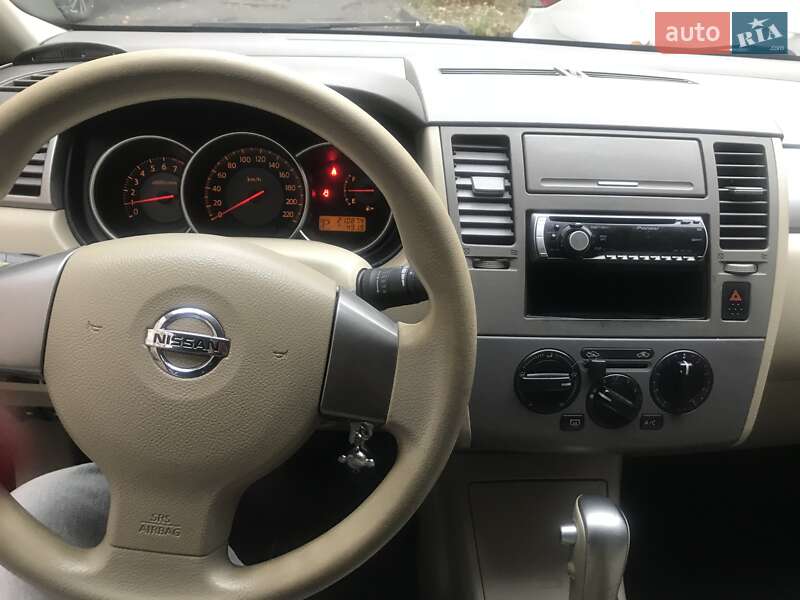 Седан Nissan TIIDA 2007 в Киеве