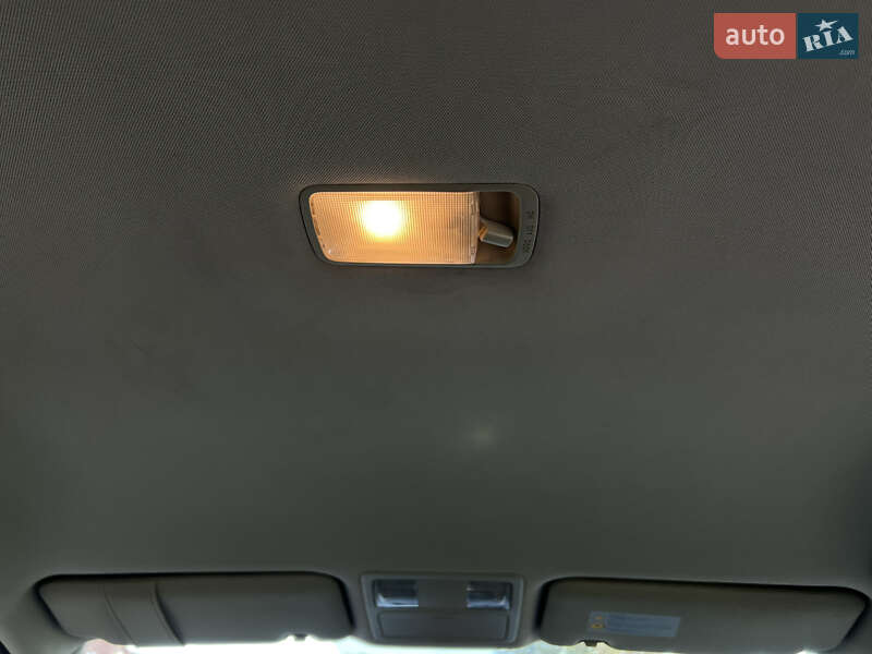 Седан Nissan TIIDA 2010 в Житомире