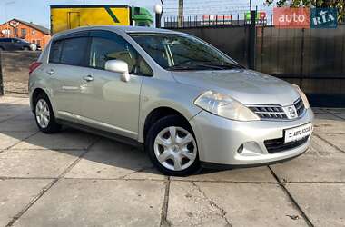 Хэтчбек Nissan TIIDA 2010 в Киеве