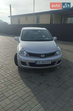 Седан Nissan TIIDA 2010 в Черкассах