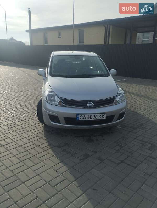 Nissan TIIDA 2010 Nissan TIIDA 2010