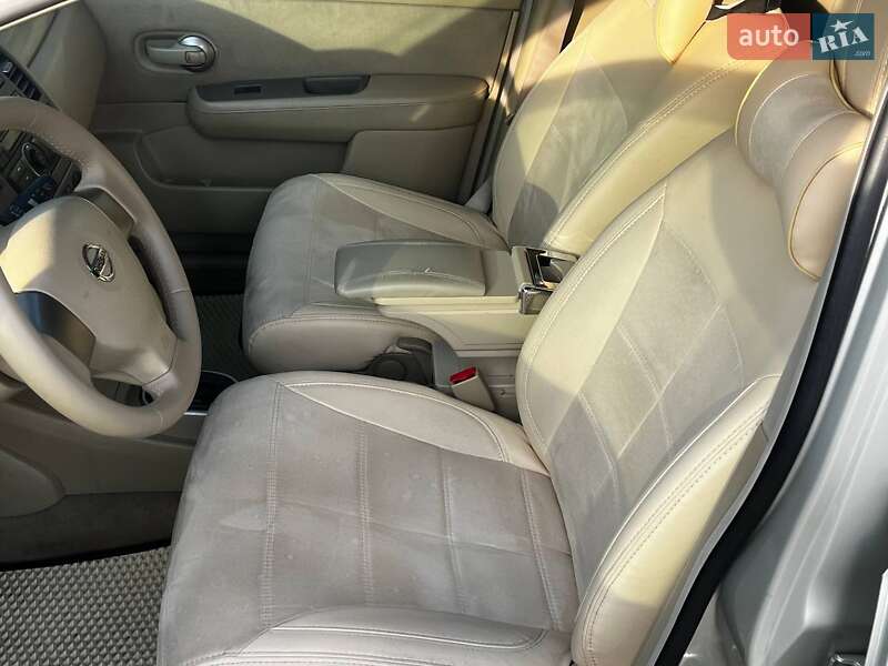 Хэтчбек Nissan TIIDA 2008 в Днепре