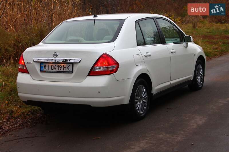 Седан Nissan TIIDA 2007 в Белой Церкви