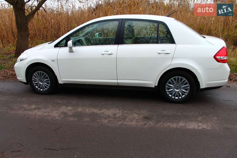 Седан Nissan TIIDA 2007 в Белой Церкви