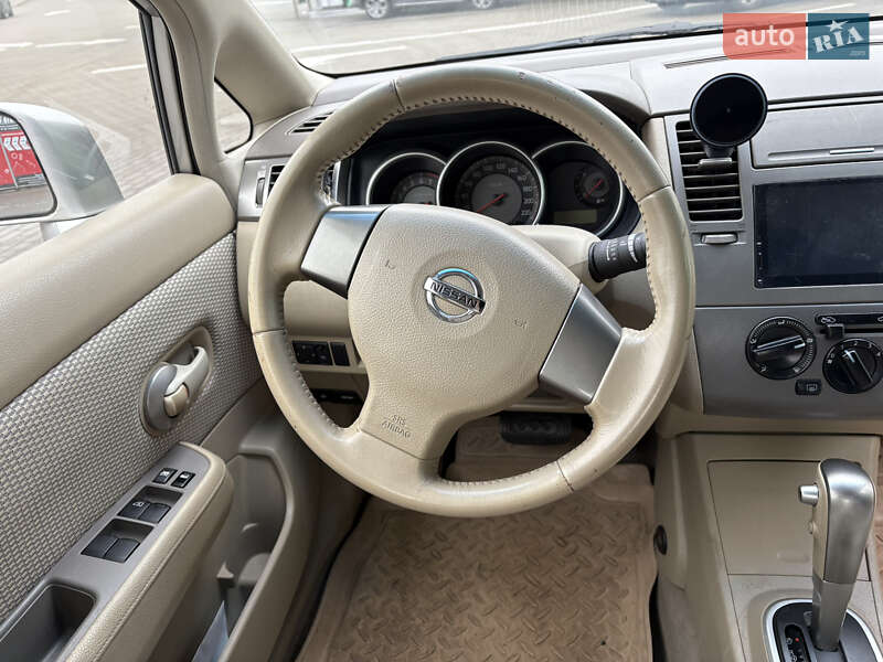 Седан Nissan TIIDA 2008 в Киеве