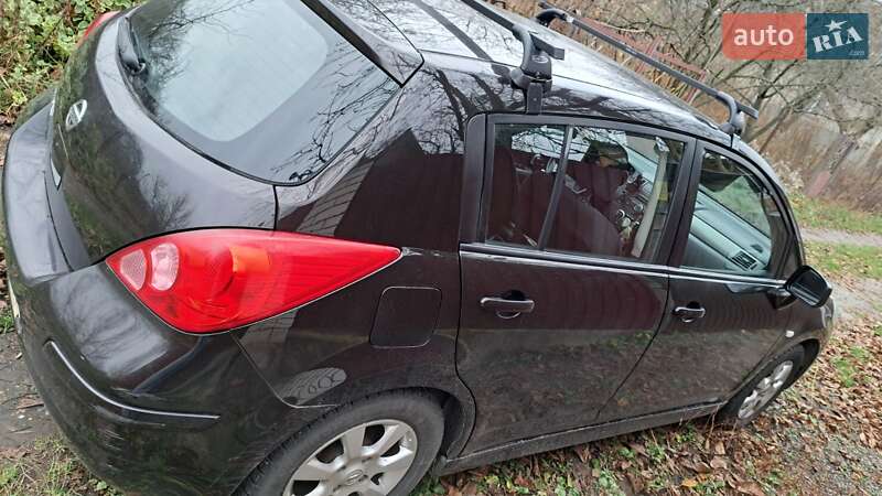 Хэтчбек Nissan TIIDA 2010 в Киеве фото 7 Хэтчбек Nissan TIIDA 2010 в Киеве